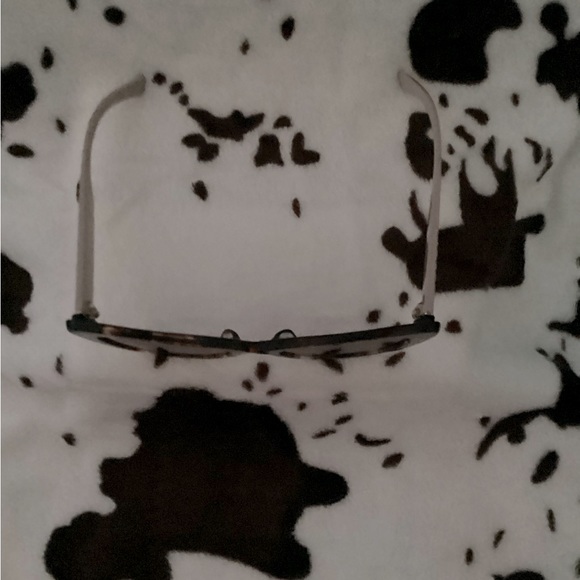 ๐๐บPrada Sunglasses๐๐ - Picture 3 of 8